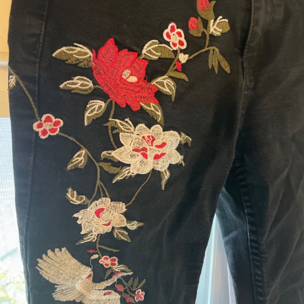 Embroidered jeans - Picture 2 of 3